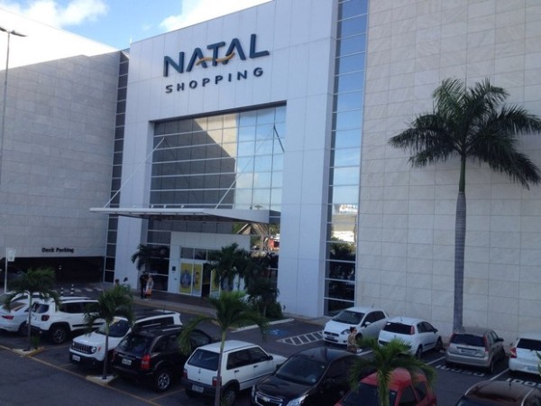 Joalheria roubada fica dentro do Natal Shopping, na Zona Sul de Natal (Foto: Victor Lyra/Inter TV Cabugi)