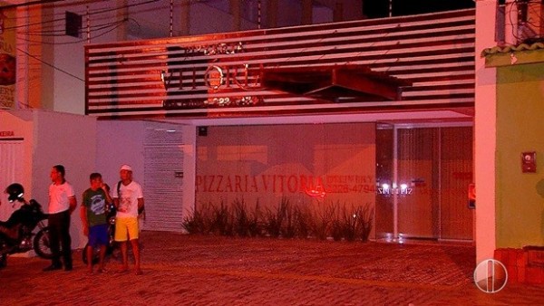 Pizzaria alvo dos criminosos fica na Av. Abel Cabral, em Nova Parnamirim (Foto: Reprodução/Inter TV Cabugi)