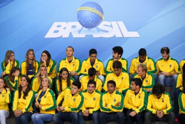 Brasília - Atletas olímpicos participam de cerimônia no Palácio do Planalto.