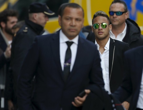 Neymar sai em defesa de seu pai, diante de problemas com a Justiça espanhola (Foto: Reuters) 