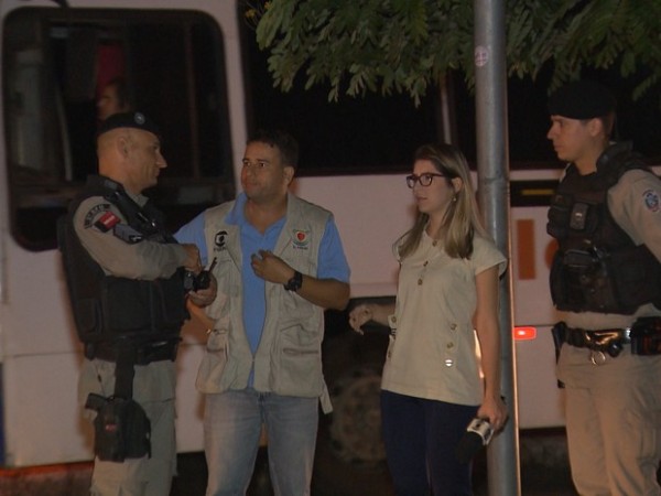 Repórter da TV Paraíba chamou a Polícia Militar logo depois do crime, mas o suspeito não foi localizado.