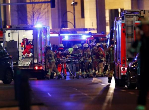 No Twitter, a polícia de Berlim informou que o balanço é de 12 mortos e 48 pessoas feridas em hospitais.