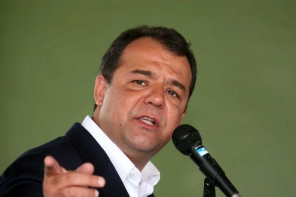 Segundo o governo Sérgio Cabral, há proposta de 60 mil homens para a PM até 2014.