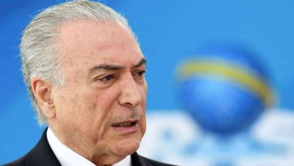 Neste domingo (11), Temer voltou de São Paulo para Brasília e convocou ministros para uma reunião no Palácio do Jaburu.